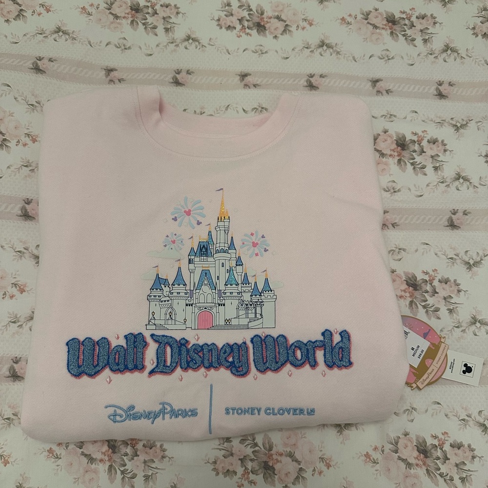 WDW Stoney clover sweatshirt medium